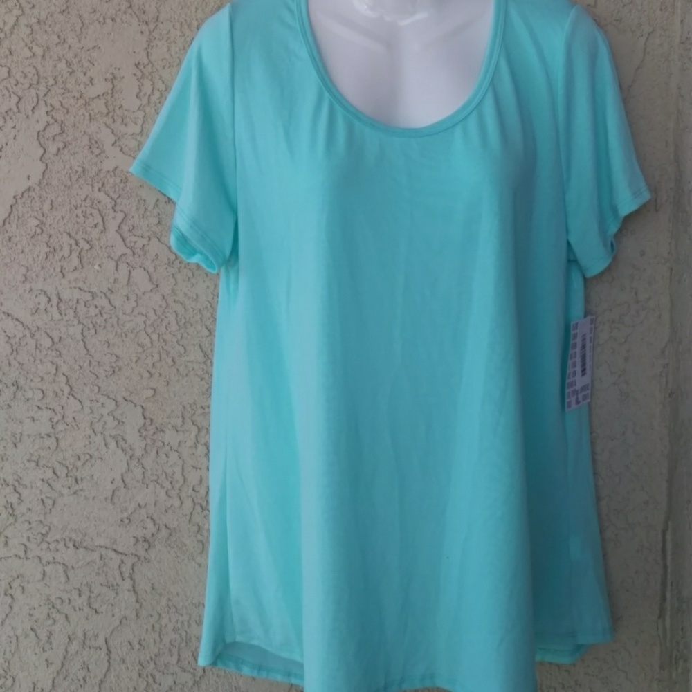 LuLaroe mint green classic T blouse NWT - Picture 1 of 8